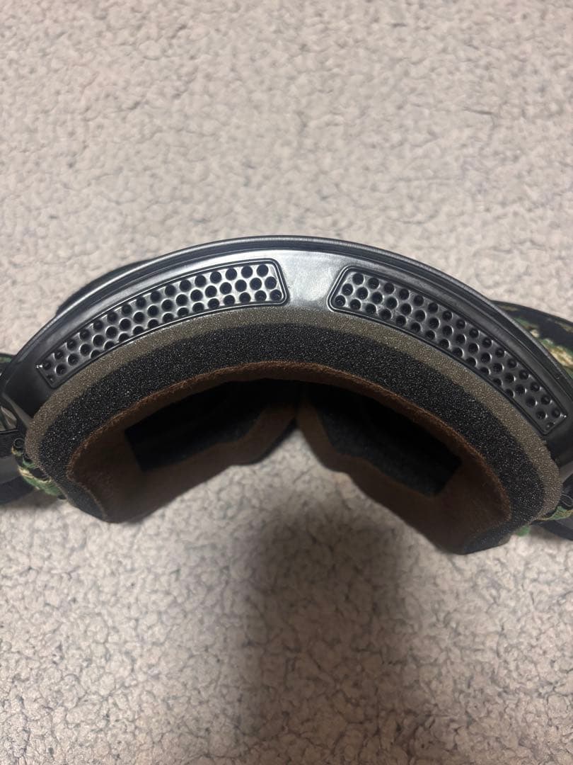 スキー・スノーボード ゴーグル 交換レンズ付き　ドラゴン