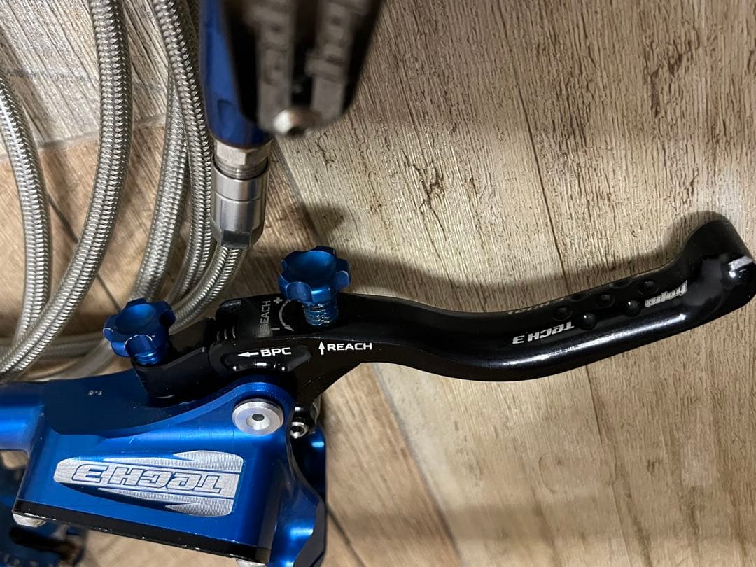 hope tech E v4 ブルー