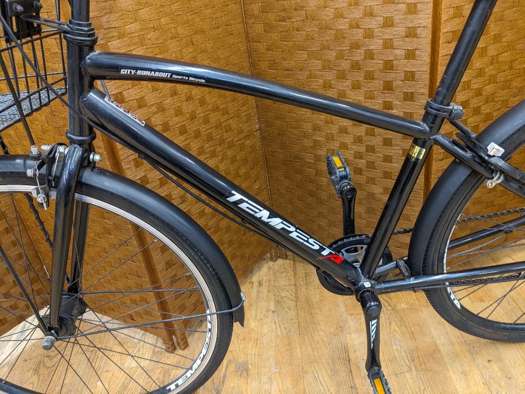 U028 普通自転車　26インチ　6段変速 LEDオートライト