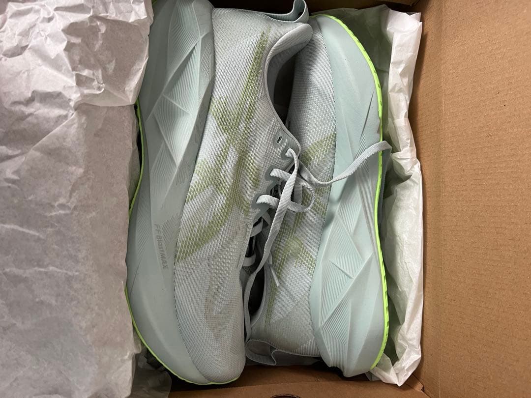 asics NOVABLAST 5 27.0 ライトグレー/グリーン