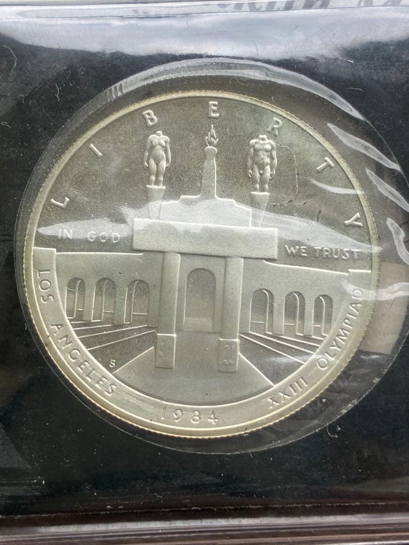 ロサンゼルスオリンピック 記念銀貨 1ドル 1ドル銀貨 FINE SILVER