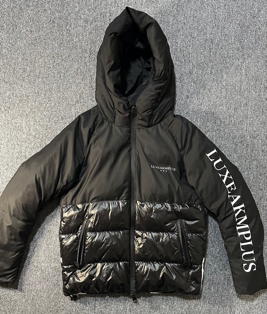 LUXEAKMPLUS フード付きダウンジャケット