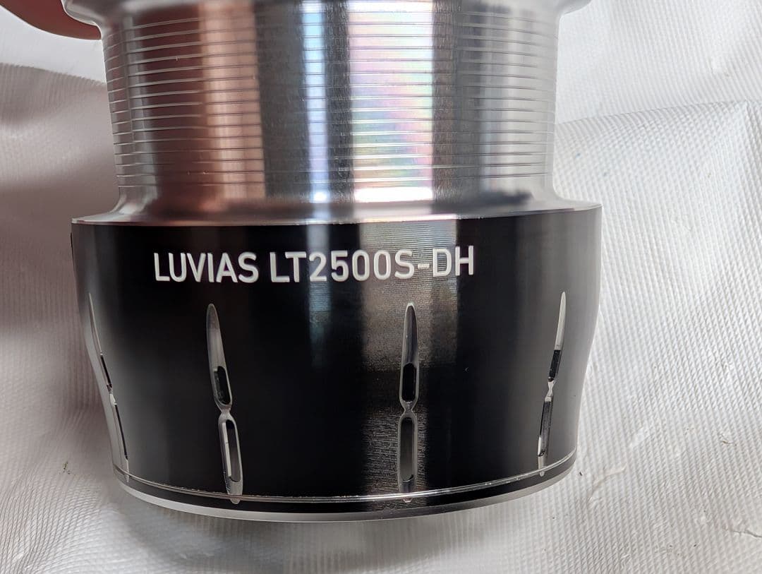 ダイワ　24ルビアス LT2500S-DH 管550FF　スプール