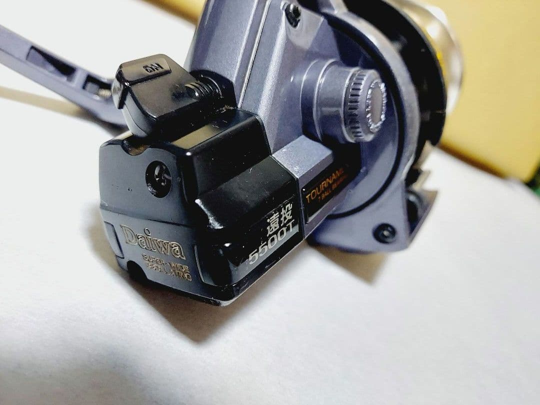 ダイワ トーナメントS 5500T遠投 Daiwaスピニングリール