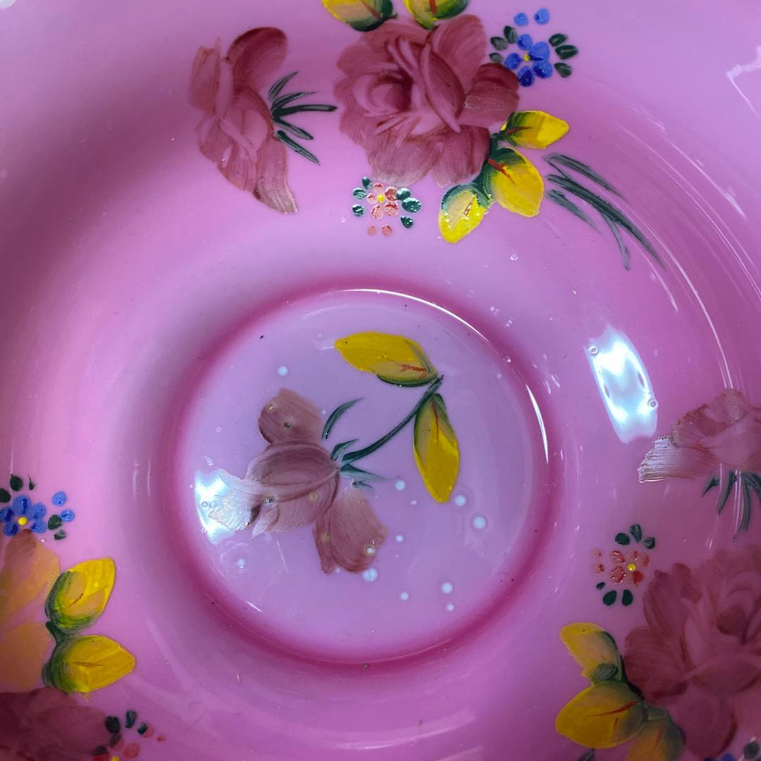 大正、昭和レトロ　ピンクのフリルガラス貝形鉢　ボウル　アンティーク