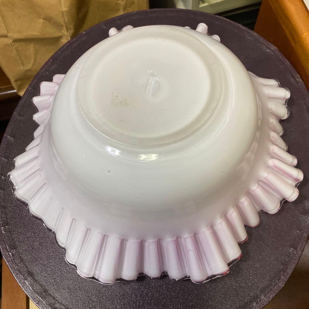 大正、昭和レトロ　ピンクのフリルガラス貝形鉢　ボウル　アンティーク