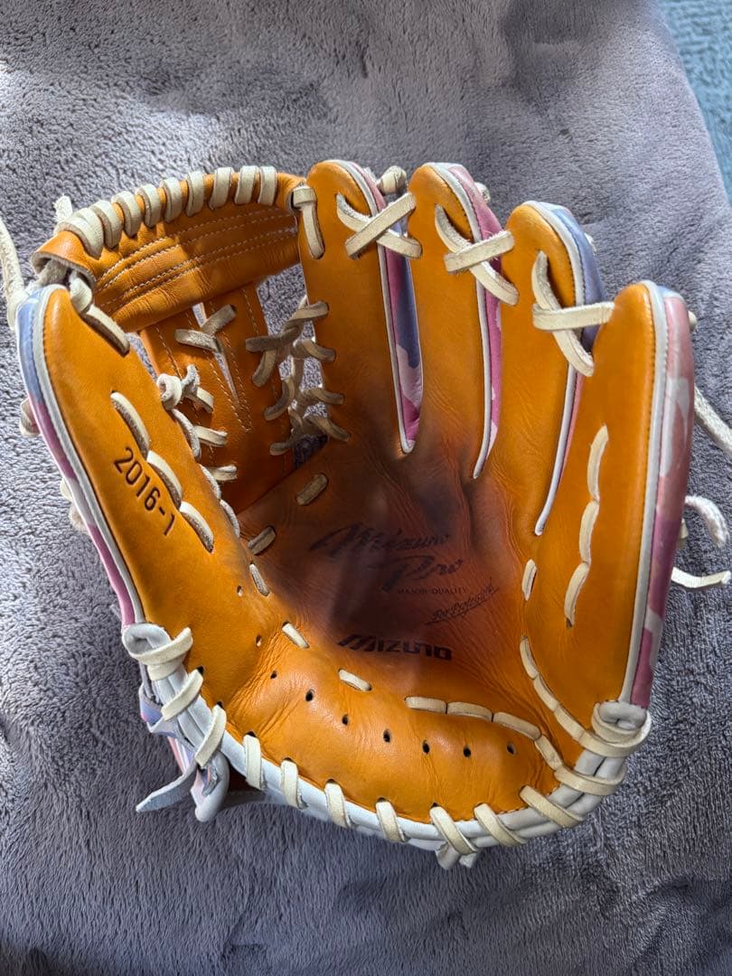 ミズノプロ内野手用　　プロ支給品　倉本選手