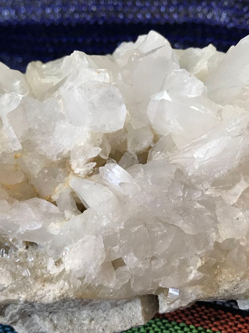 《SHOP》約1.7kg【マダガスカル産/母岩付き水晶/クラスター】[1769