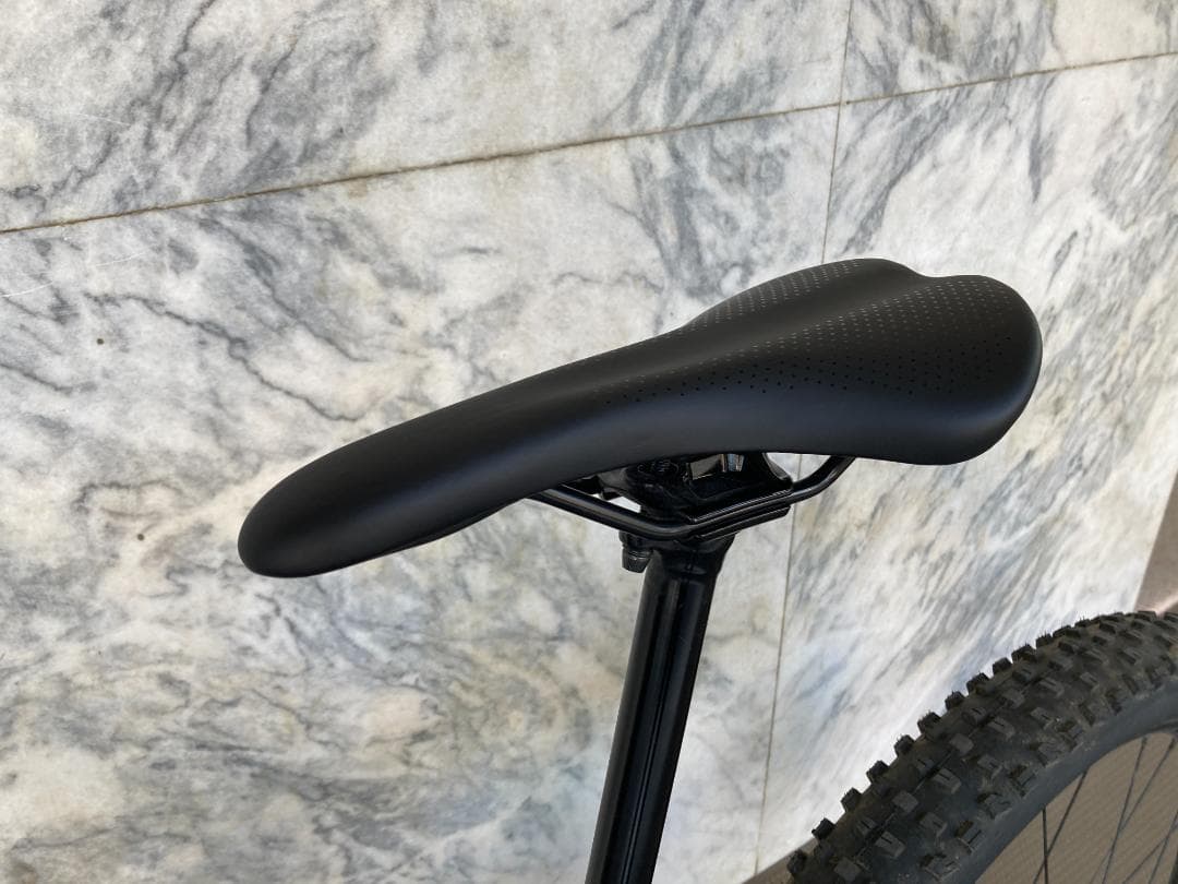 Trek Roscoe 8 2022 (Gen3) アルミマウンテンバイク