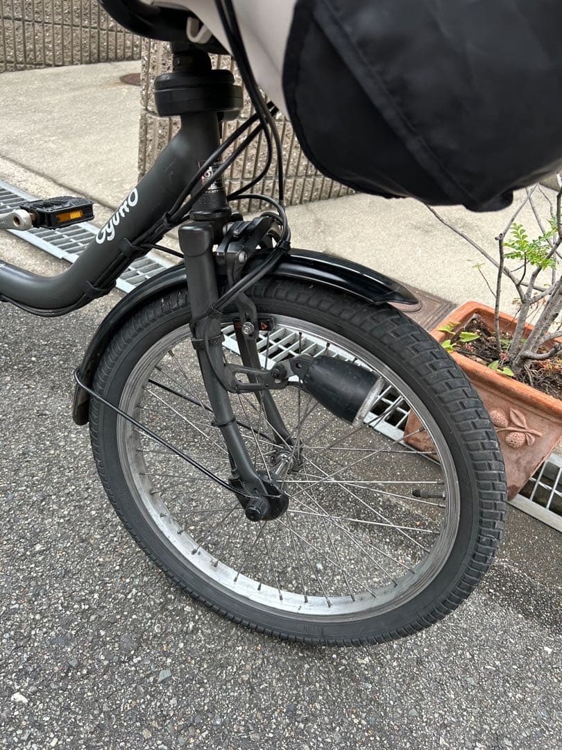 パナソニック　ギュット・クルーム
20インチ内装3段ギア大容量バッテリー16Ah