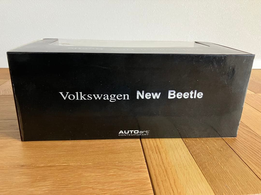 未開封 1/18 オートアート フォルクスワーゲン ニュービートル ホワイト
