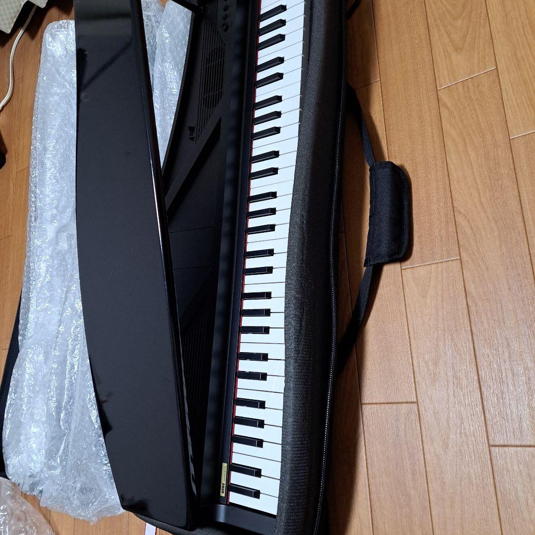 KORG 小さなグランド・ピアノ　電子　ペダルのオマケ付き