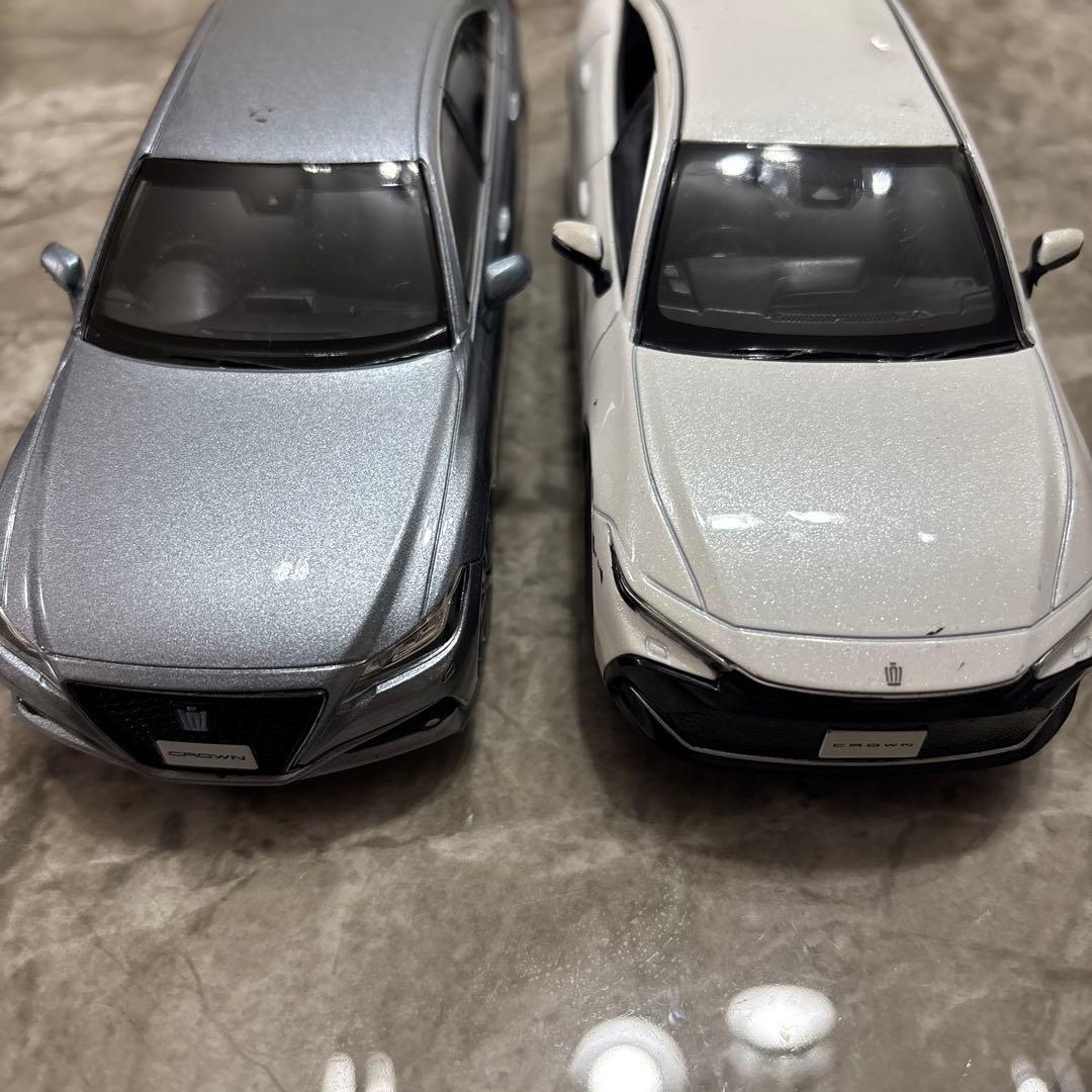 TOYOTAクラウン　ホワイト・シルバー ミニカー非売品