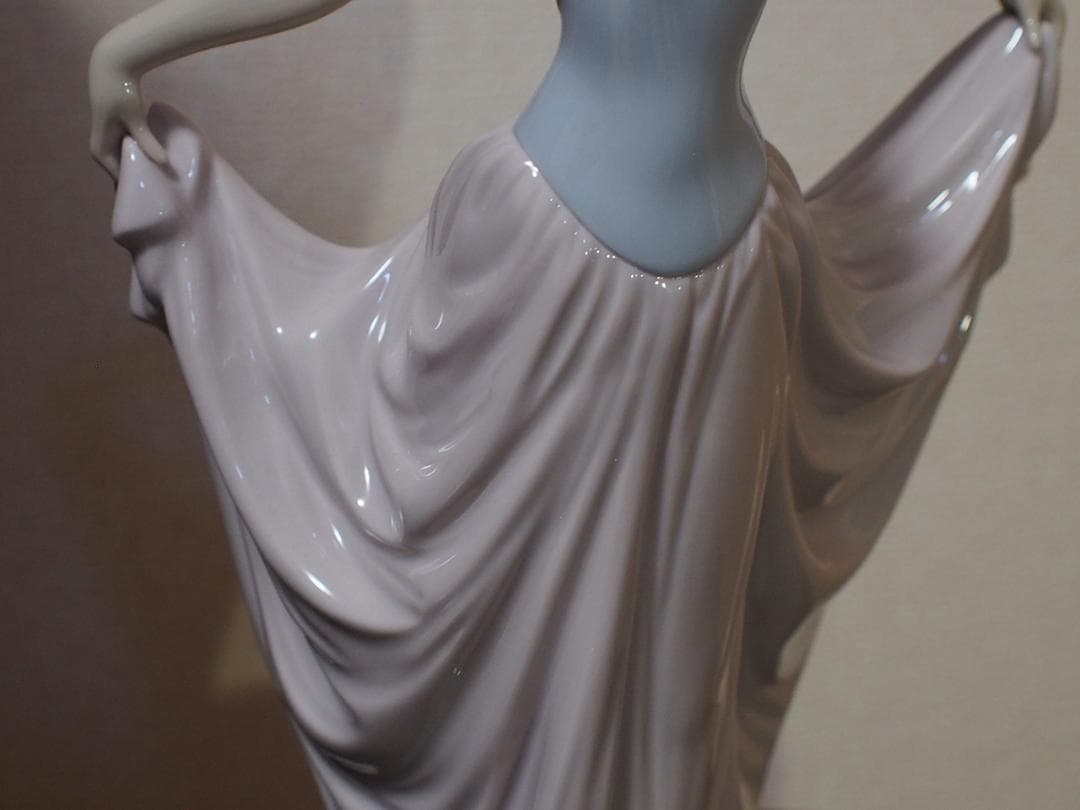 ◆ LLADRO リヤドロ 　踊る少女（ノーマルバージョン）　美品