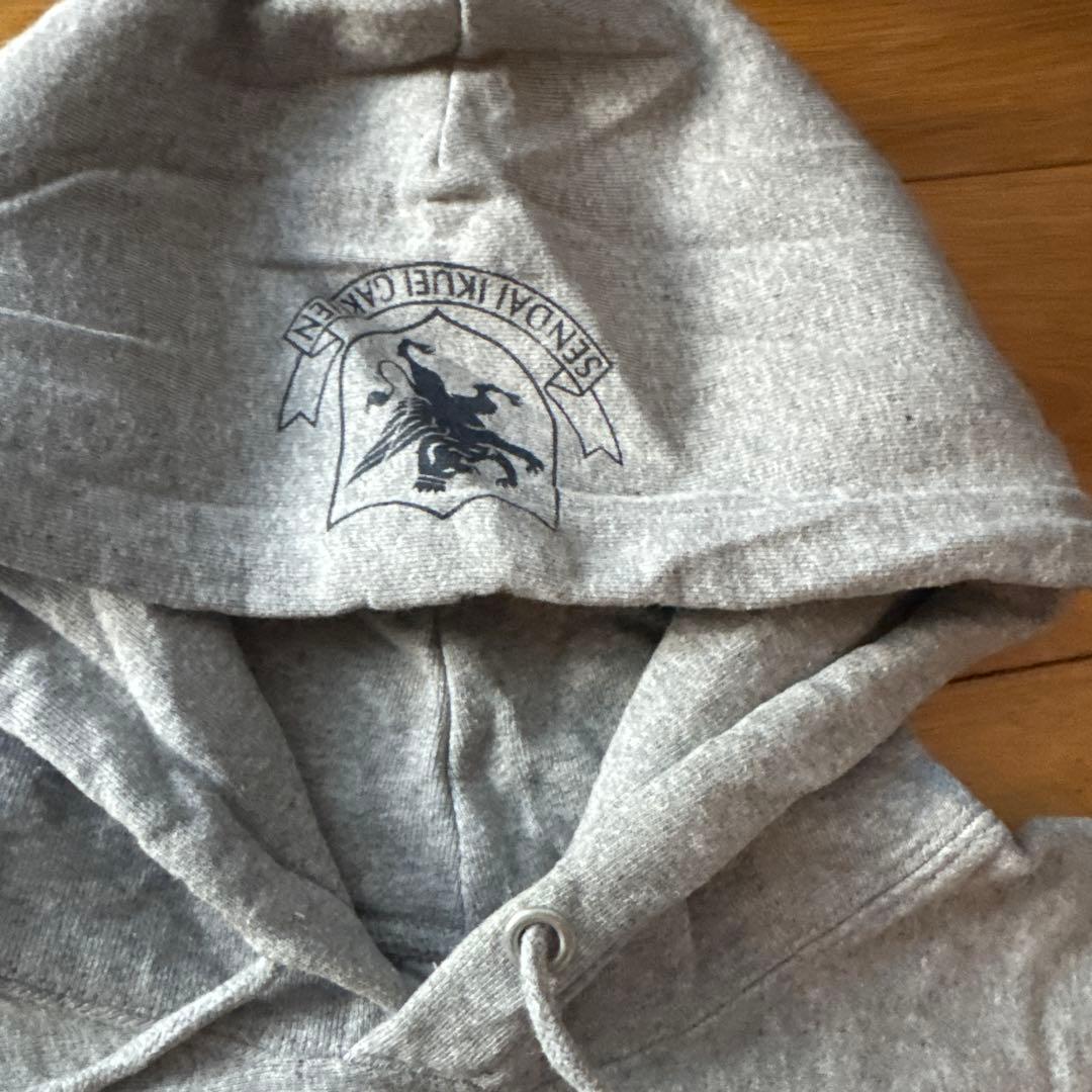 仙台育英　SENDAI IKUEI GAKUEN フード付きグレー　XL