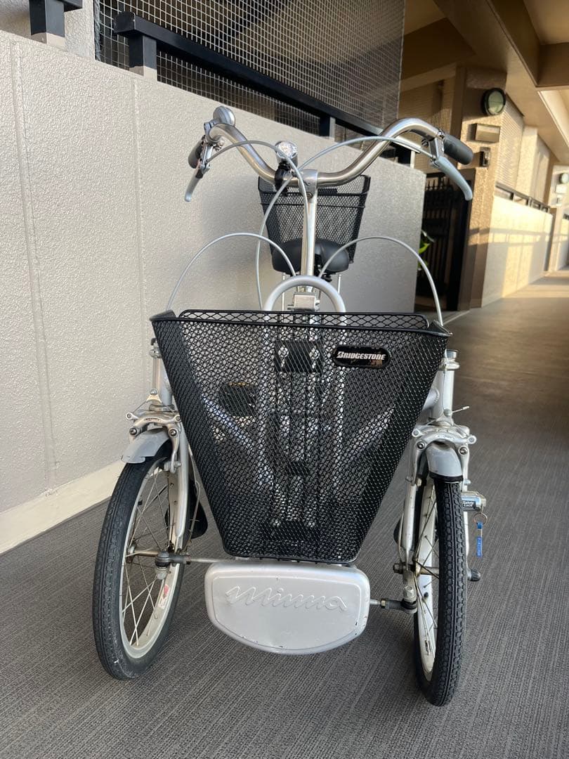 ◆ブリヂストン　前二輪三輪車　ミンナ　高齢者用　カゴ付き　カバー付