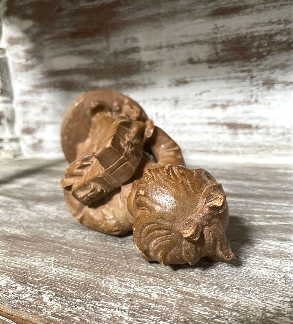 アンティーク 木彫り プレゼントを持った女の子 子犬 少女 木彫り人形 レトロ