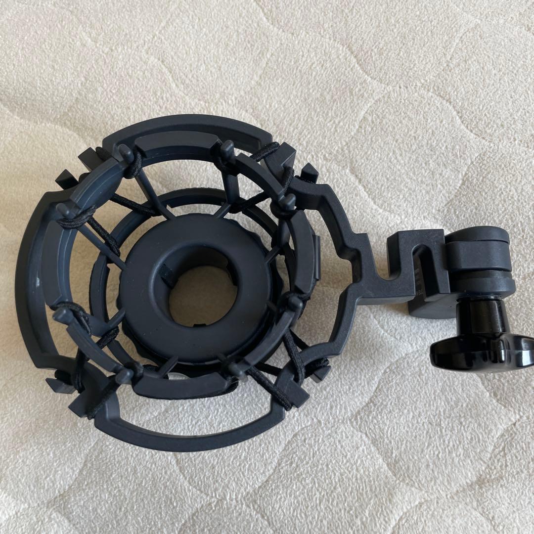 【値下げしました】AKG C214 コンデンサーマイク 新品同様