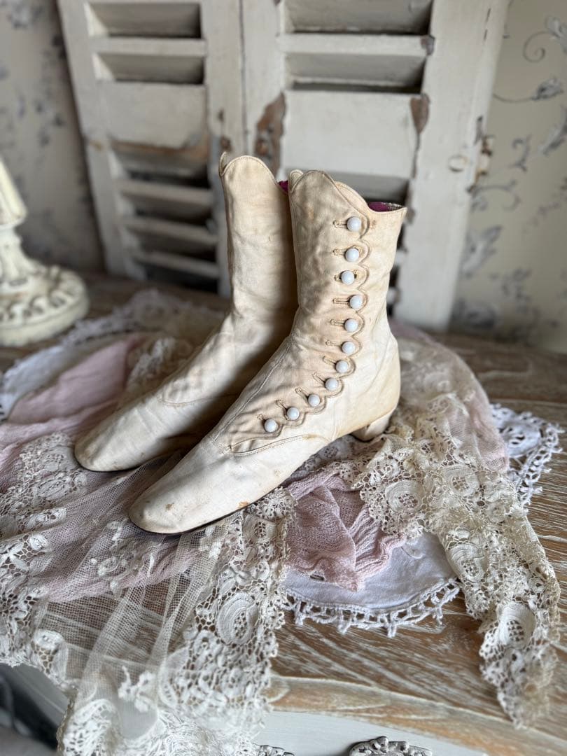 フランスアンティーク激レア！ヴィクトリアンウェディングシルクボタンブーツ白