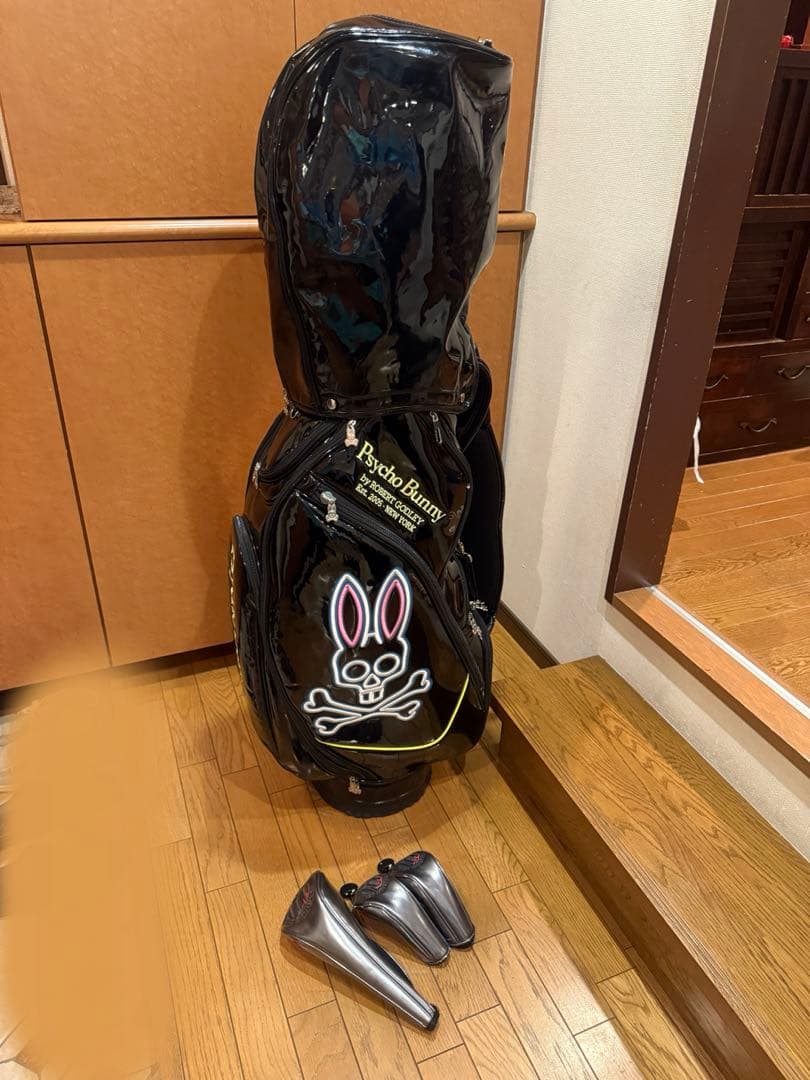美品⭐︎Psycho Bunny ゴルフバッグ・キャディバッグ　ネームプレート付き