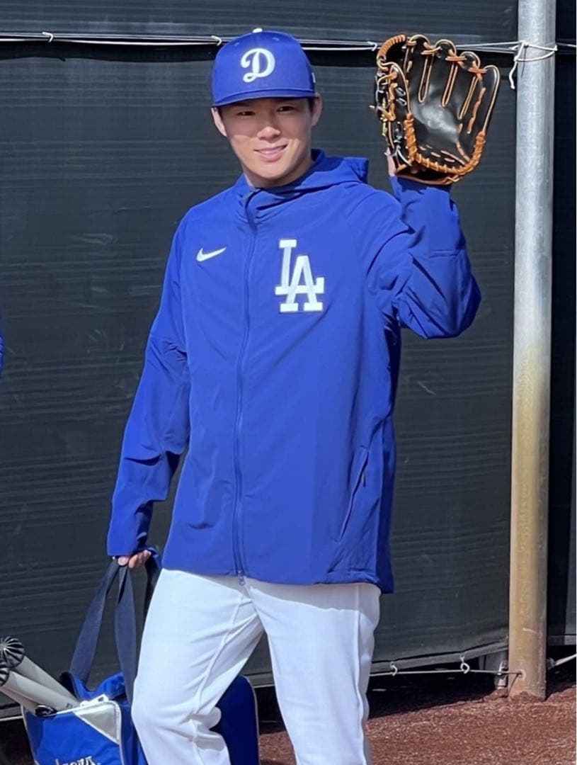 選手着用モデル ドジャース サイズL フルジップフーディー 新品未使用タグ付