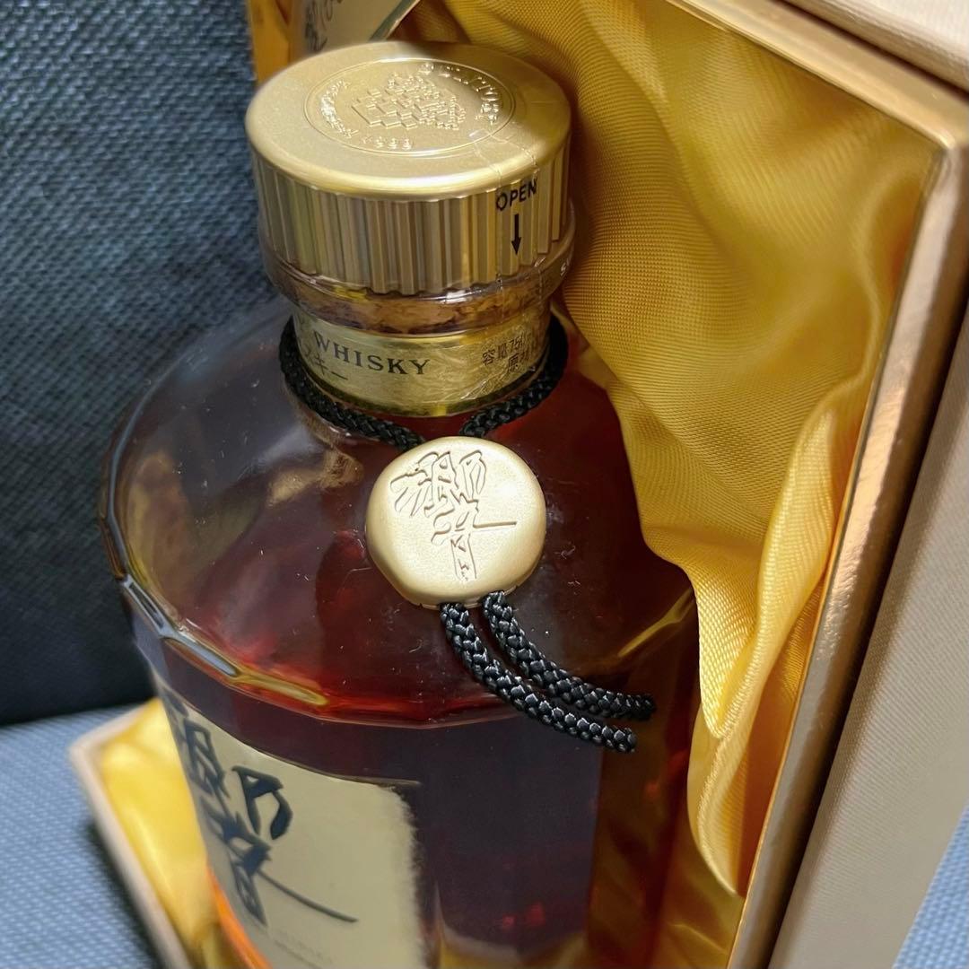 【未開栓・希少】サントリー響 旧 裏ゴールドラベル金キャップ（750ml木箱入）