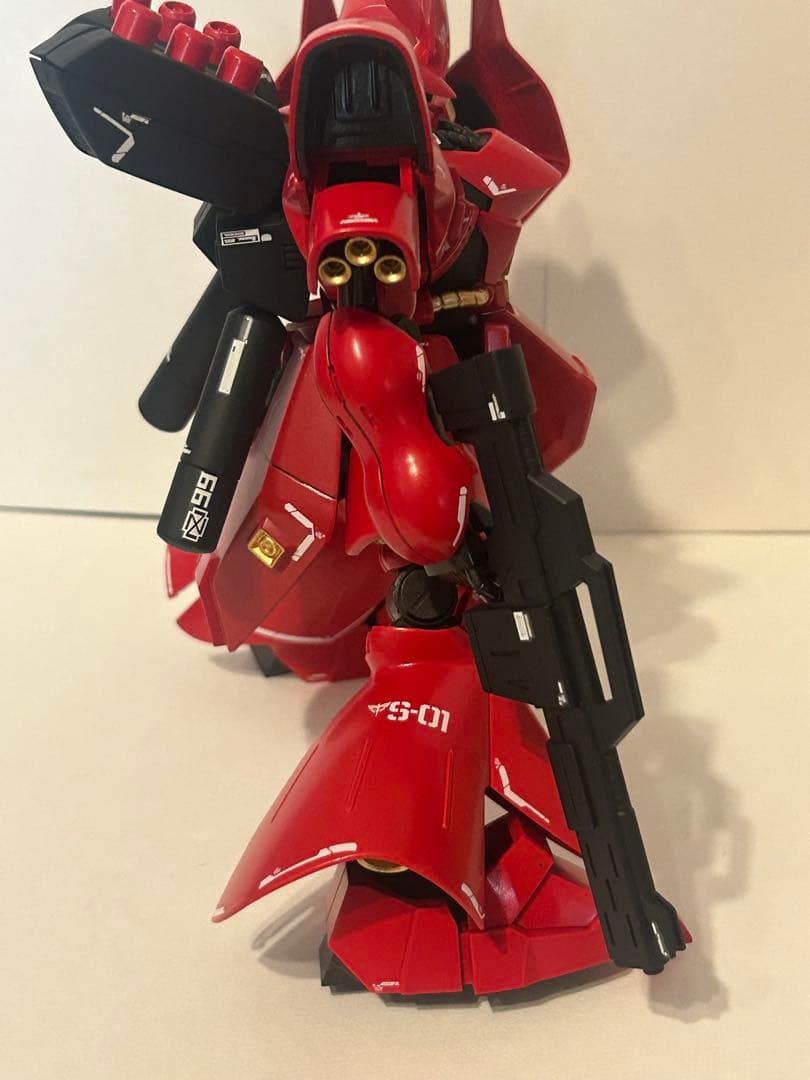 HGUCサザビー完成品　全塗装