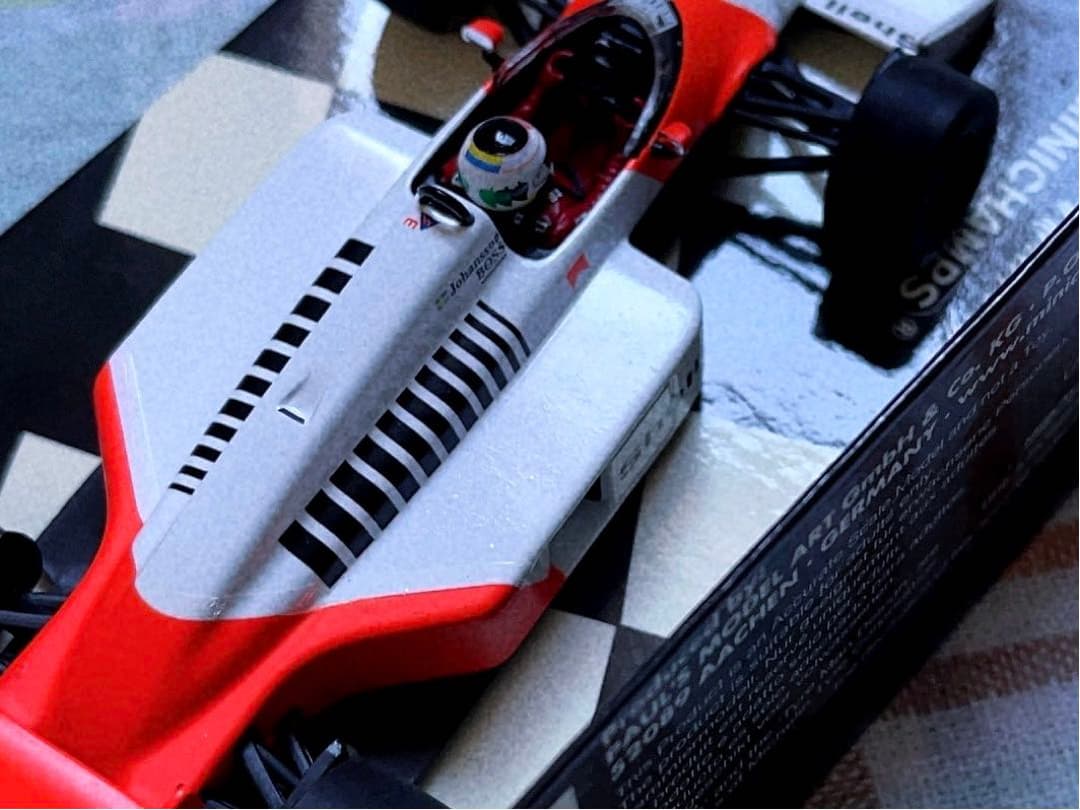 ミニチャンプス 1/43 マクラーレン・TAGポルシェ MP4/3 ヨハンソン