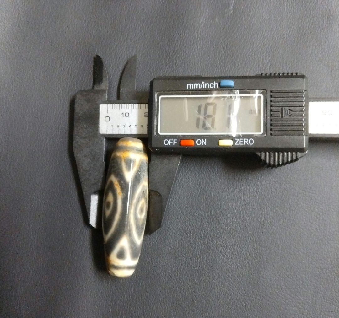 609天珠　特殊　三眼虎牙天珠　三角形　dzibeads！