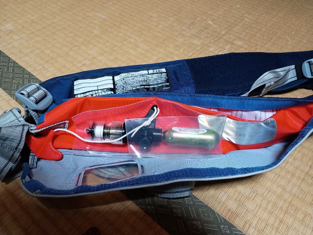 ★★シマノEXFO　肩掛け　ライフジャケット膨張式★★