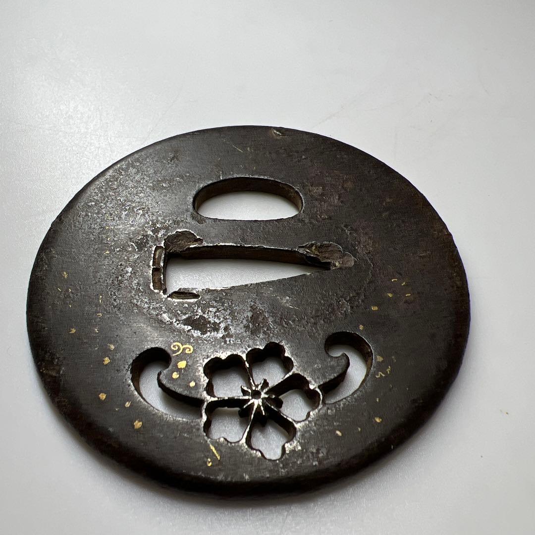 江戸時代　金象嵌　桜紋つば　99g 7㎝　東K8-0205☆2F