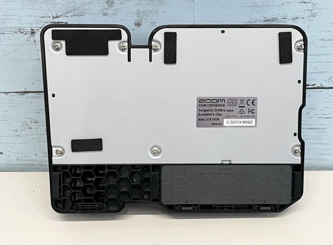 ZOOM G1X FOUR ギターエフェクター