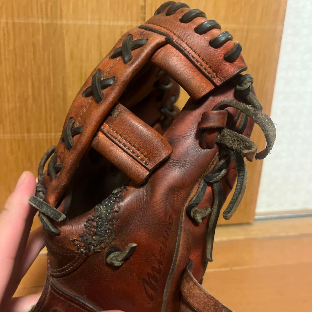 ミズノ 赤野球グローブ