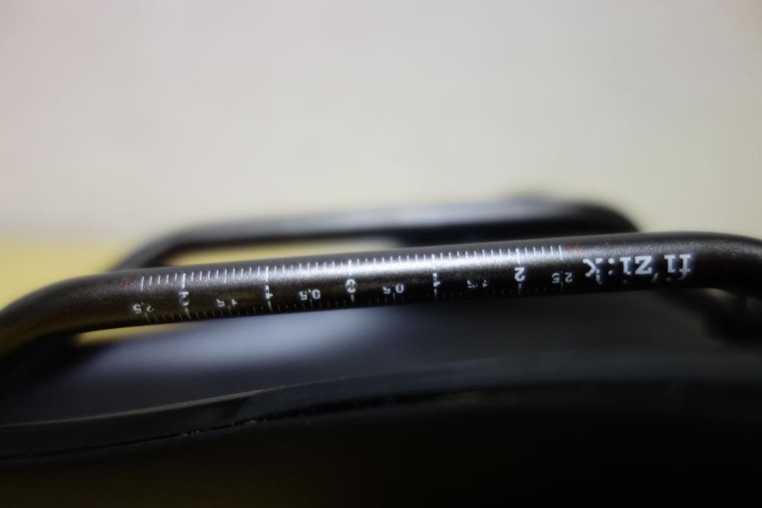 fi'zi:k フィジーク アリアンテ サドル 152mm