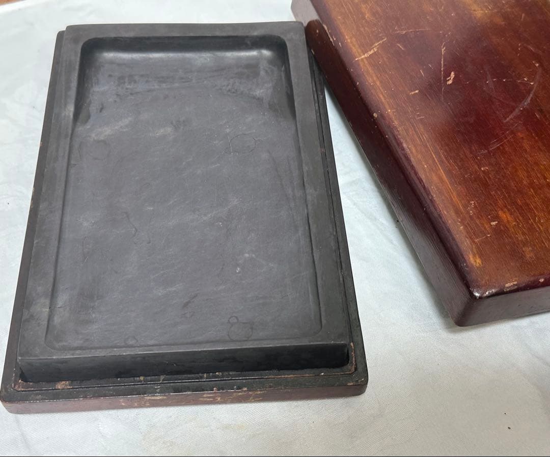 端渓硯　唐木箱　素朴な硯