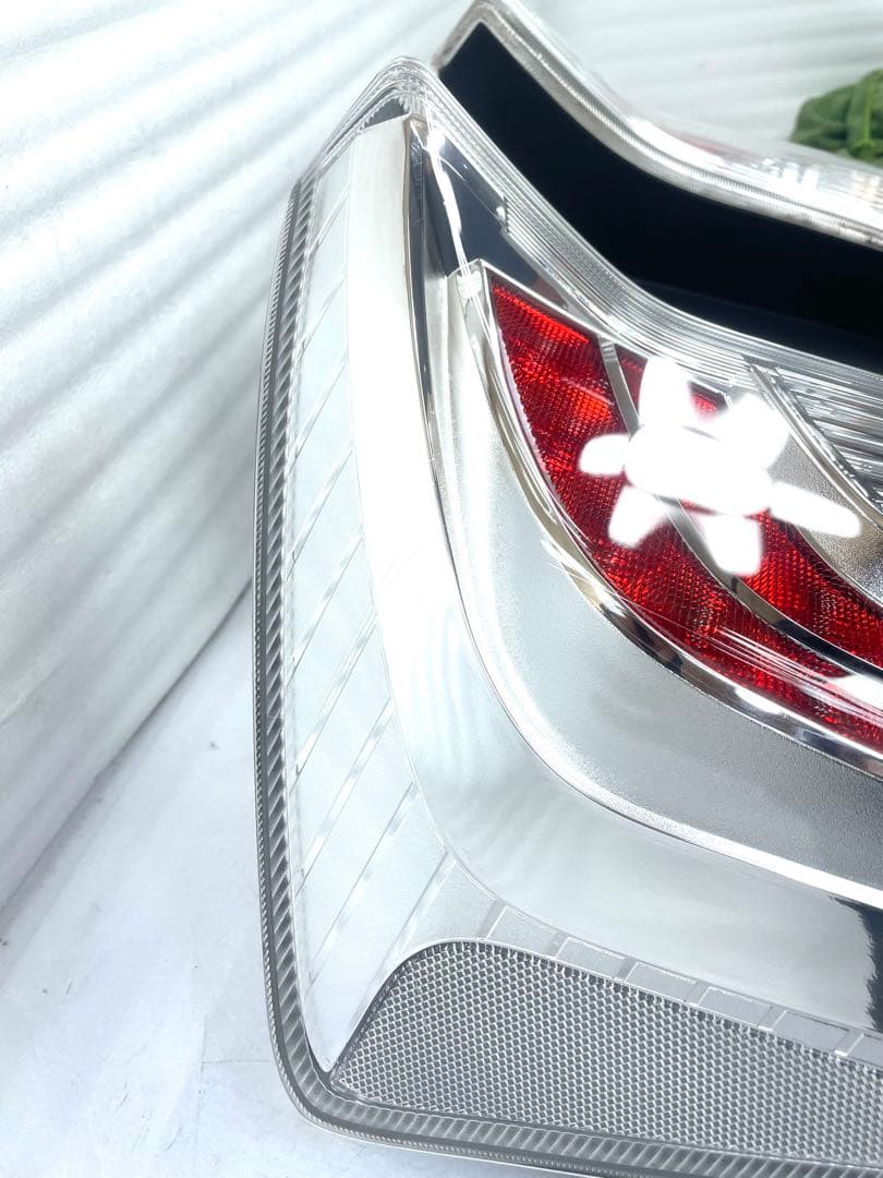 プリウス ZVW30/後期テールライト左右セット純正 STANLEY47-55