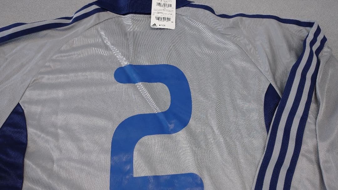 アディダスユニホームグレー10枚 番号入り(2番～11番号)