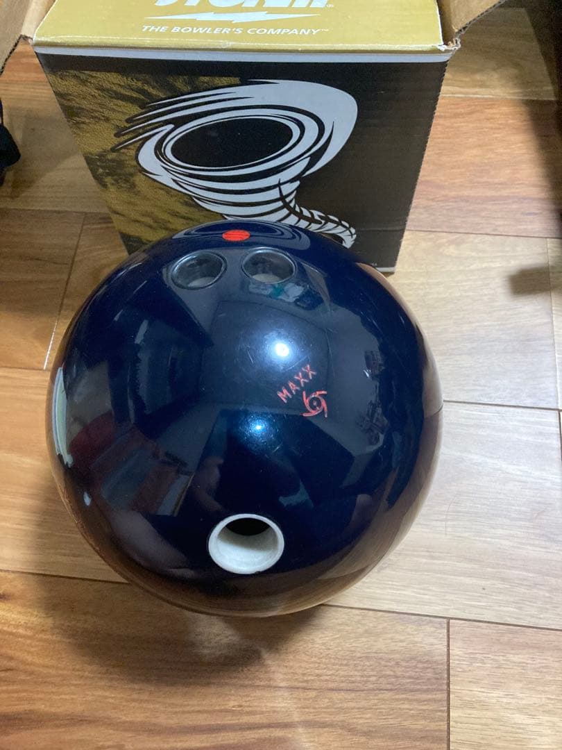 STORM MARVEL MAX BLACK ボウリングボール 15ポンド