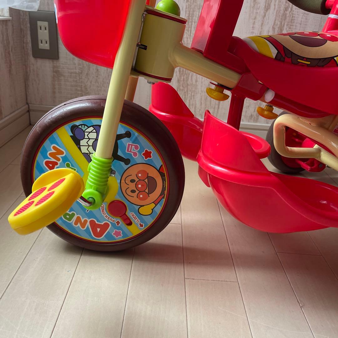 【美品】送料込み アンパンマン デラックスII レッド三輪車