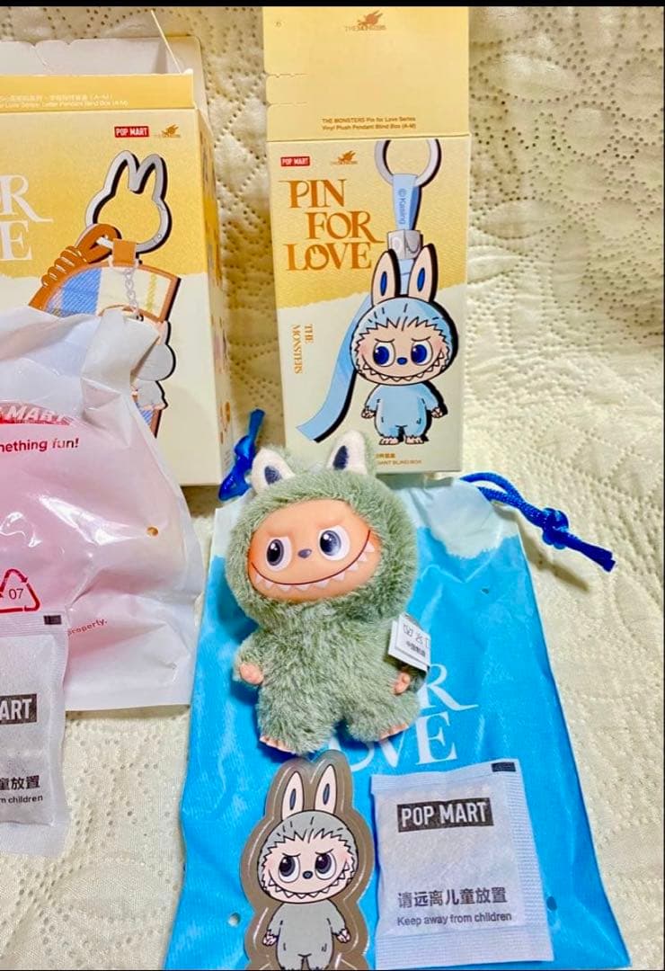 イニシャル　ラブブ　シークレット3点 新品、未使用