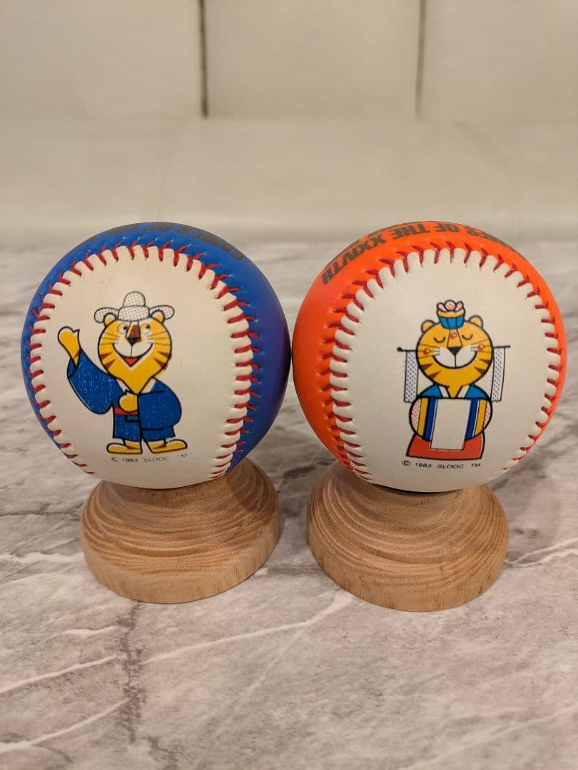 希少レア1988年ソウルオリンピック 記念ボール 台座付 ２個セット