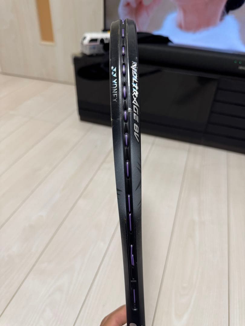 美品　ソフトテニス ボルトレイジ8V