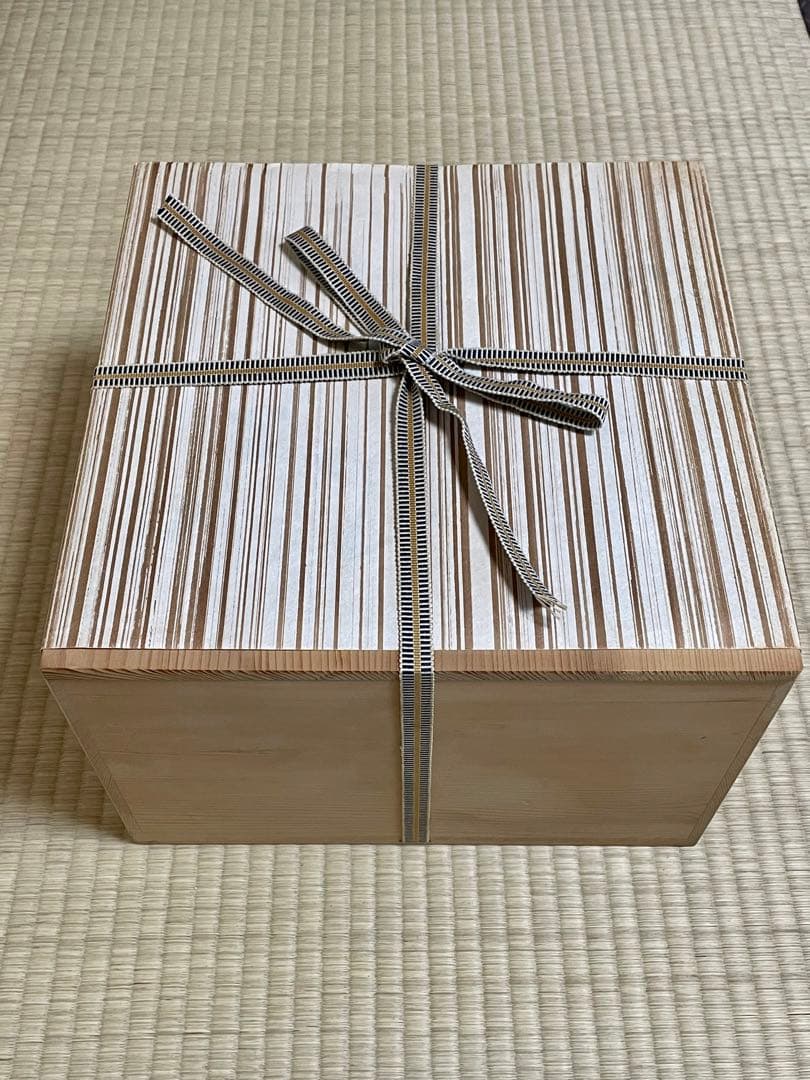 美品　風炉（信楽焼、土風炉、高橋楽斎作）　敷瓦付き