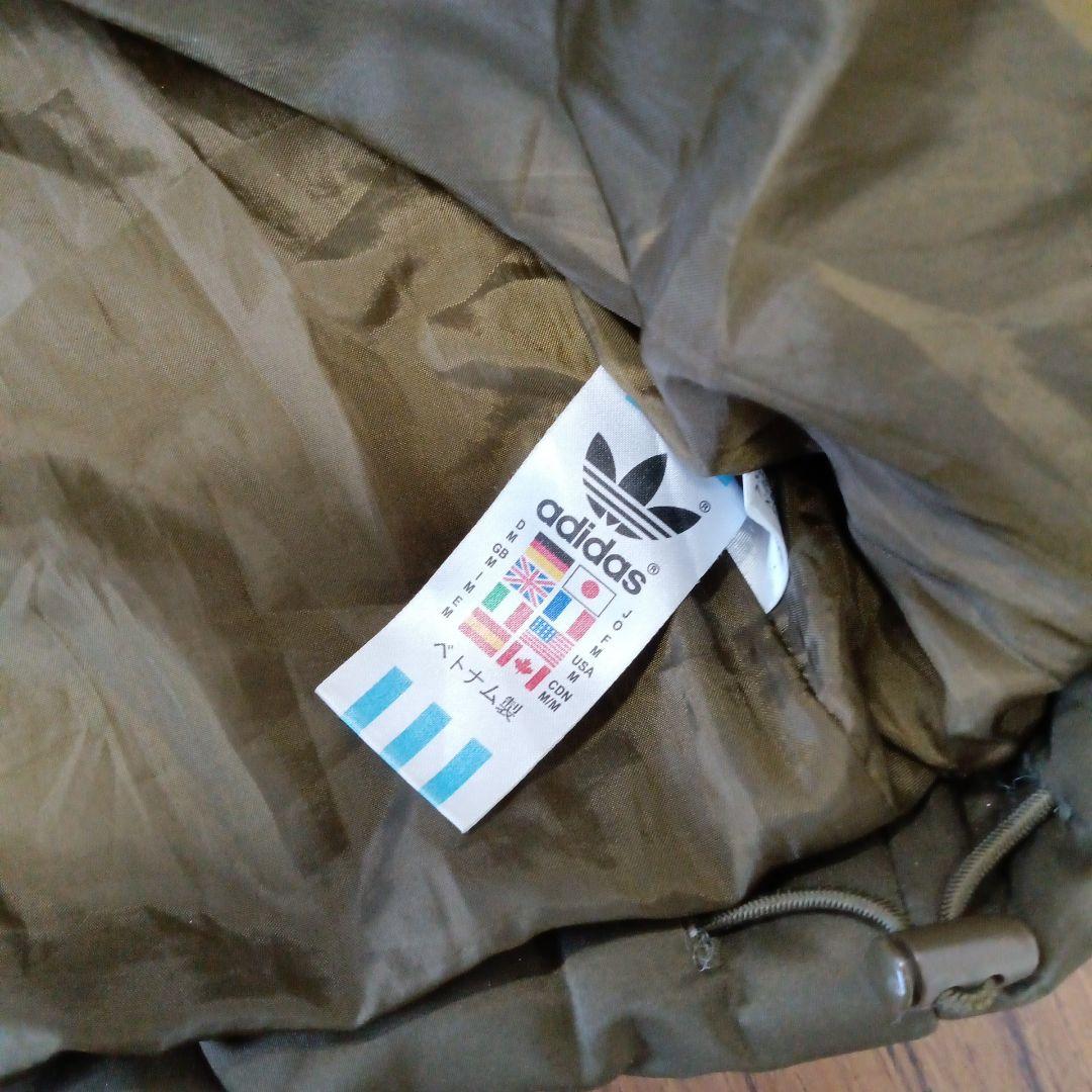 アディダスコート