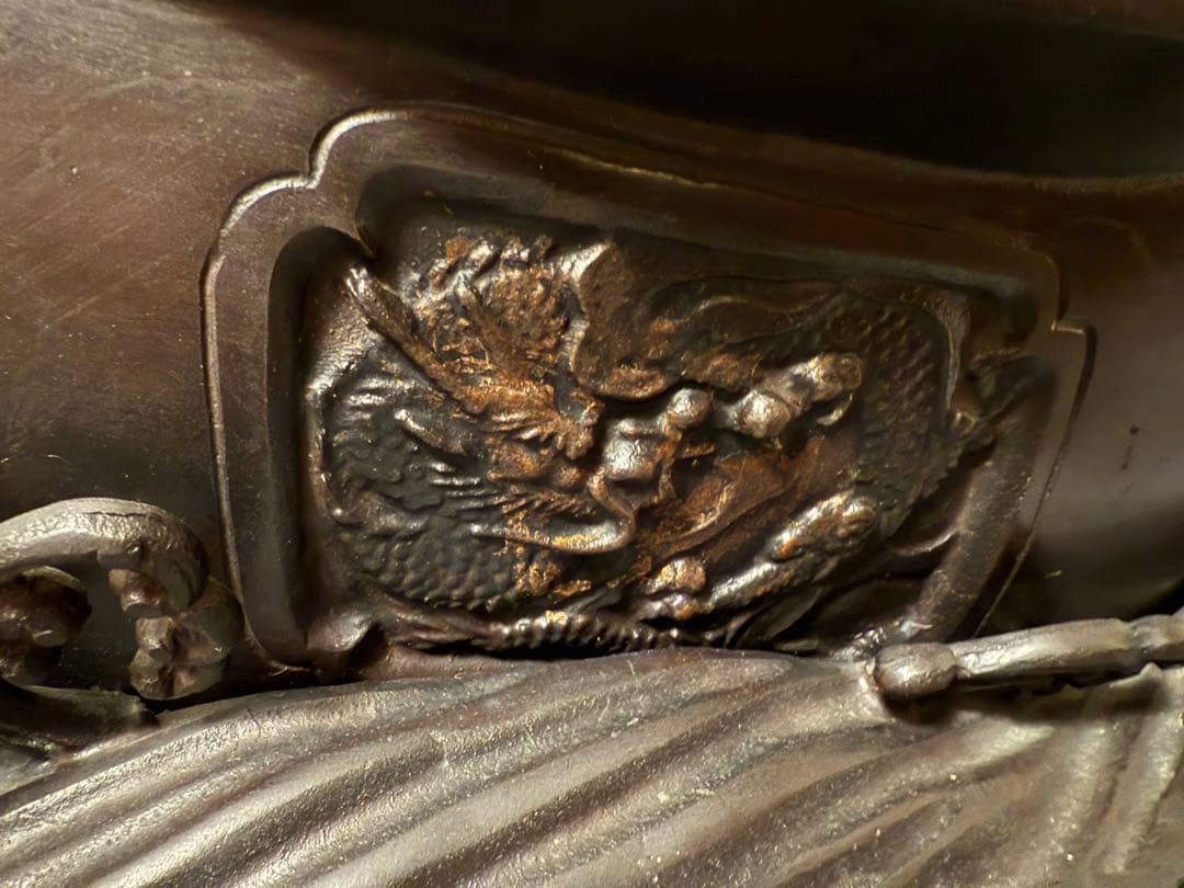 江戸時代　金属製船の彫刻 黒色 伝統的デザイン