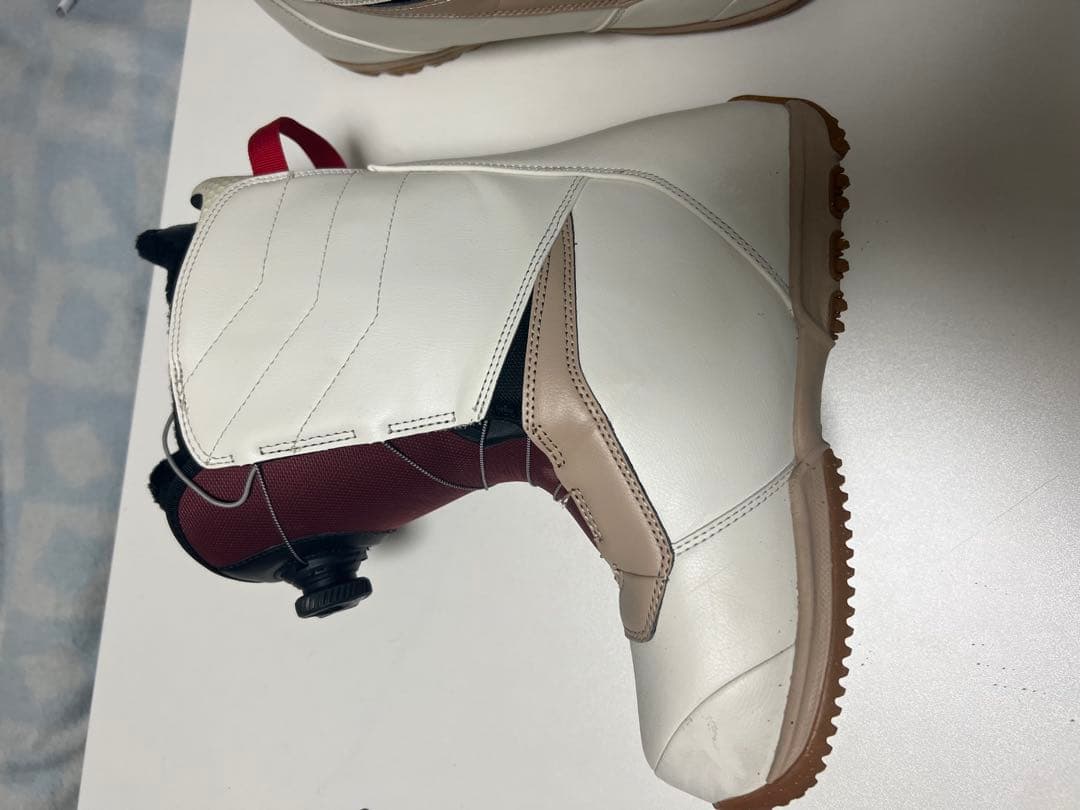 Burtonスノーボードブーツ 男性用