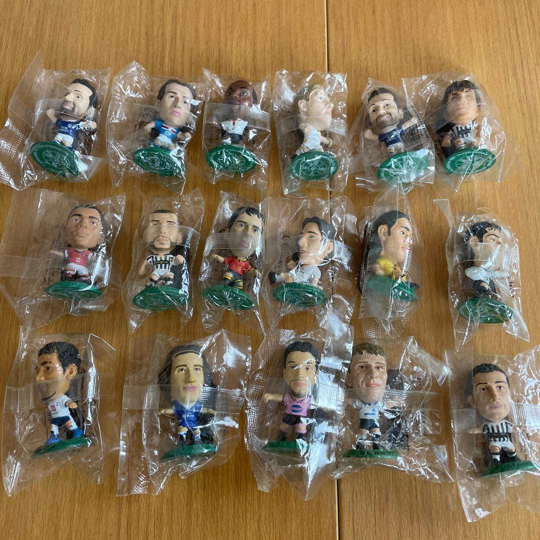 コリンシアン・ミニスターズ・ロナウド・メッシ等大量