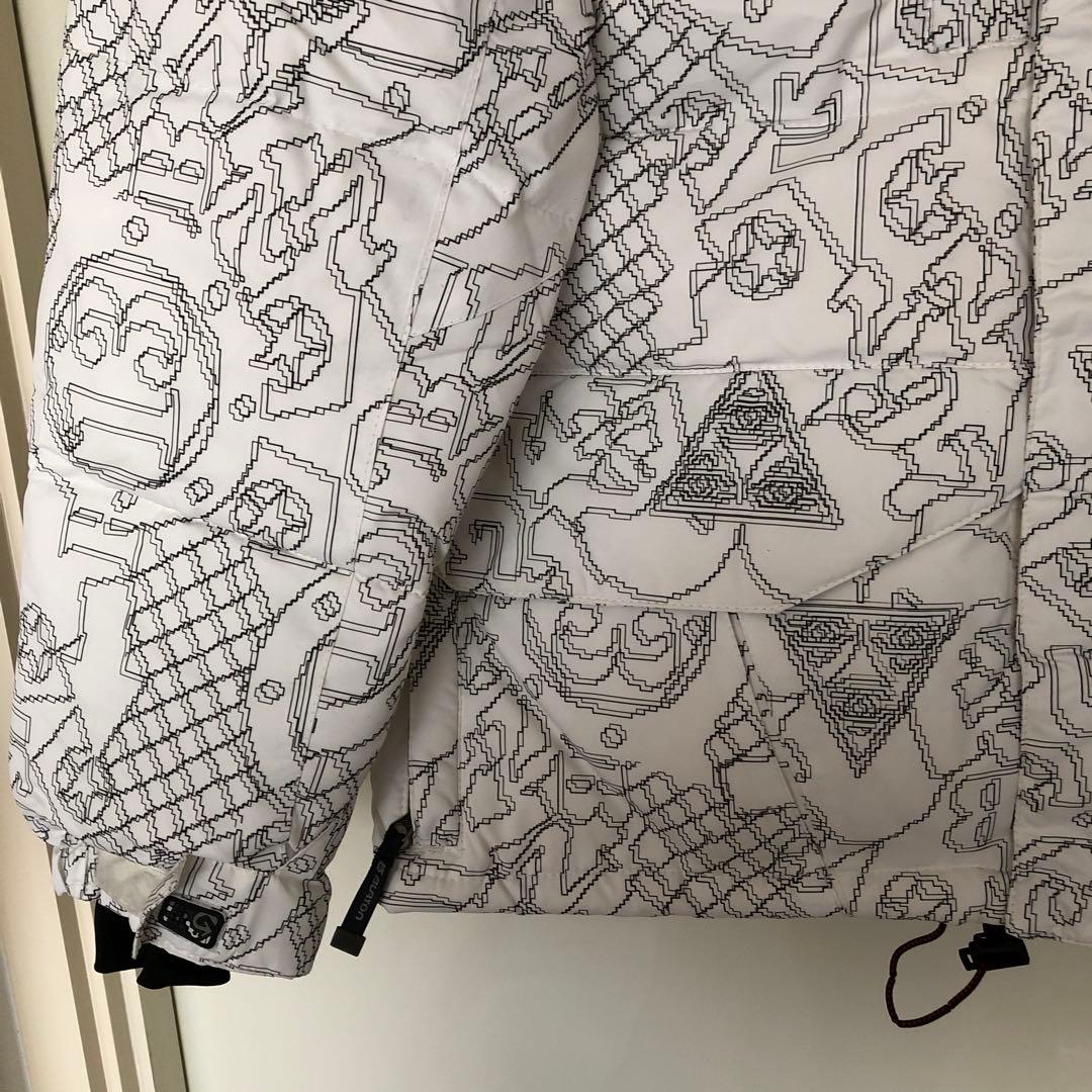 未使用ですが若干難ありです☆ BURTON ダウンジャケット　バートン　スノボ