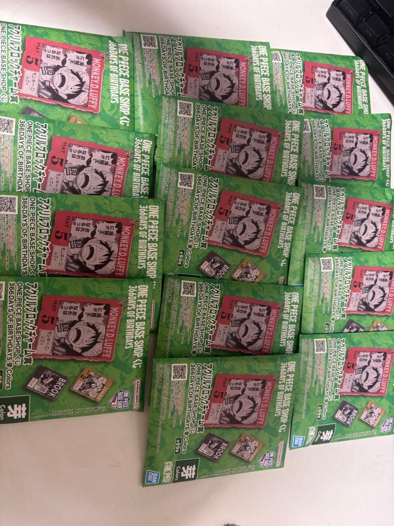 ONEPIECE BASE SHOPくじ アクリルブロックチャーム　未開封14個