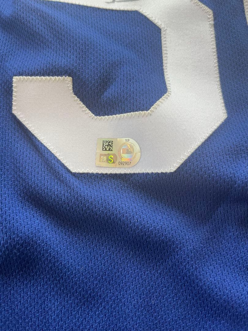 ドジャース　ムーキー・ベッツ　直筆サインユニフォーム